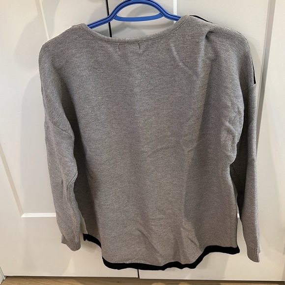 Crewneck colour block sweater - Picture 2 of 4